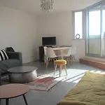 Avec Piscine Et Box, Vue Sur *