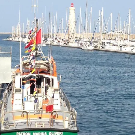 Avec Piscine Et Box, Vue Sur *