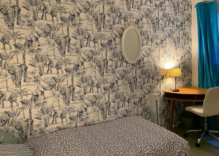 Avec Piscine Et Box, Vue Sur *