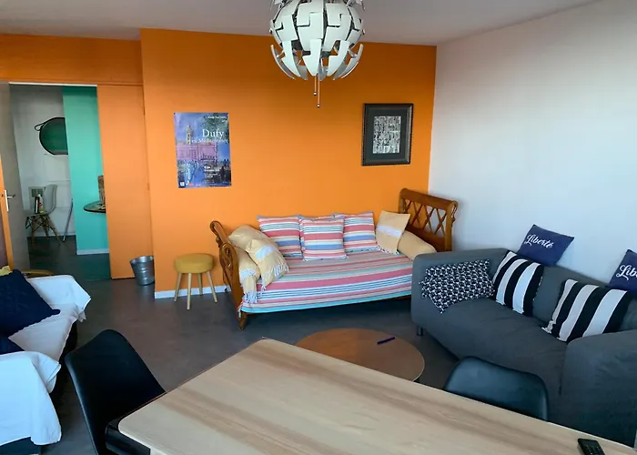 Διαμέρισμα Avec Piscine Et Box, Vue Sur Σετ