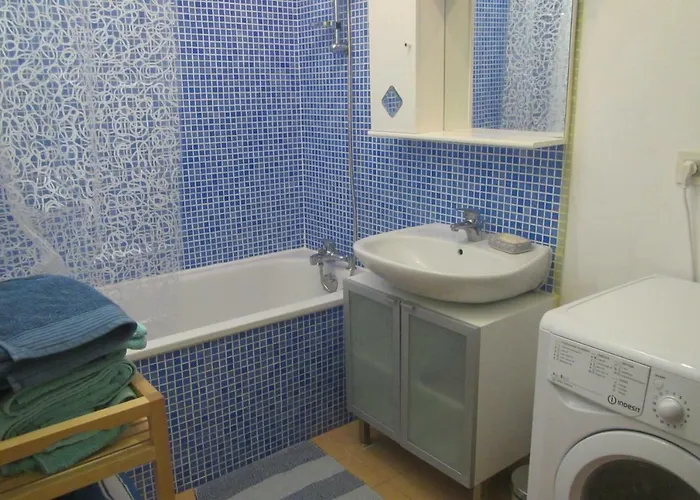 Avec Piscine Et Box, Vue Sur *